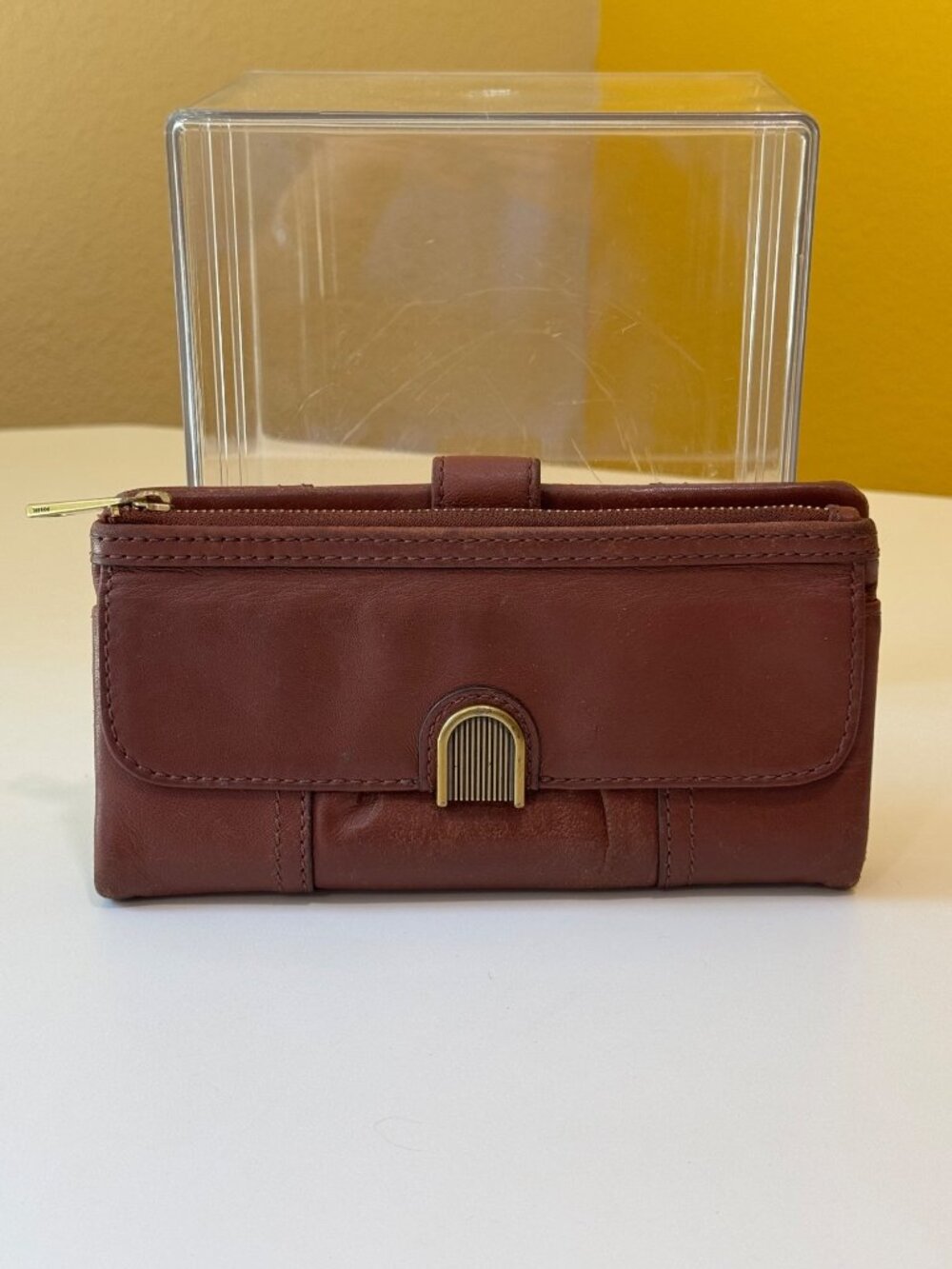 Fossil Brown Leather Cora Clutch Wallet With Brass Accents & Multiple Card Slots